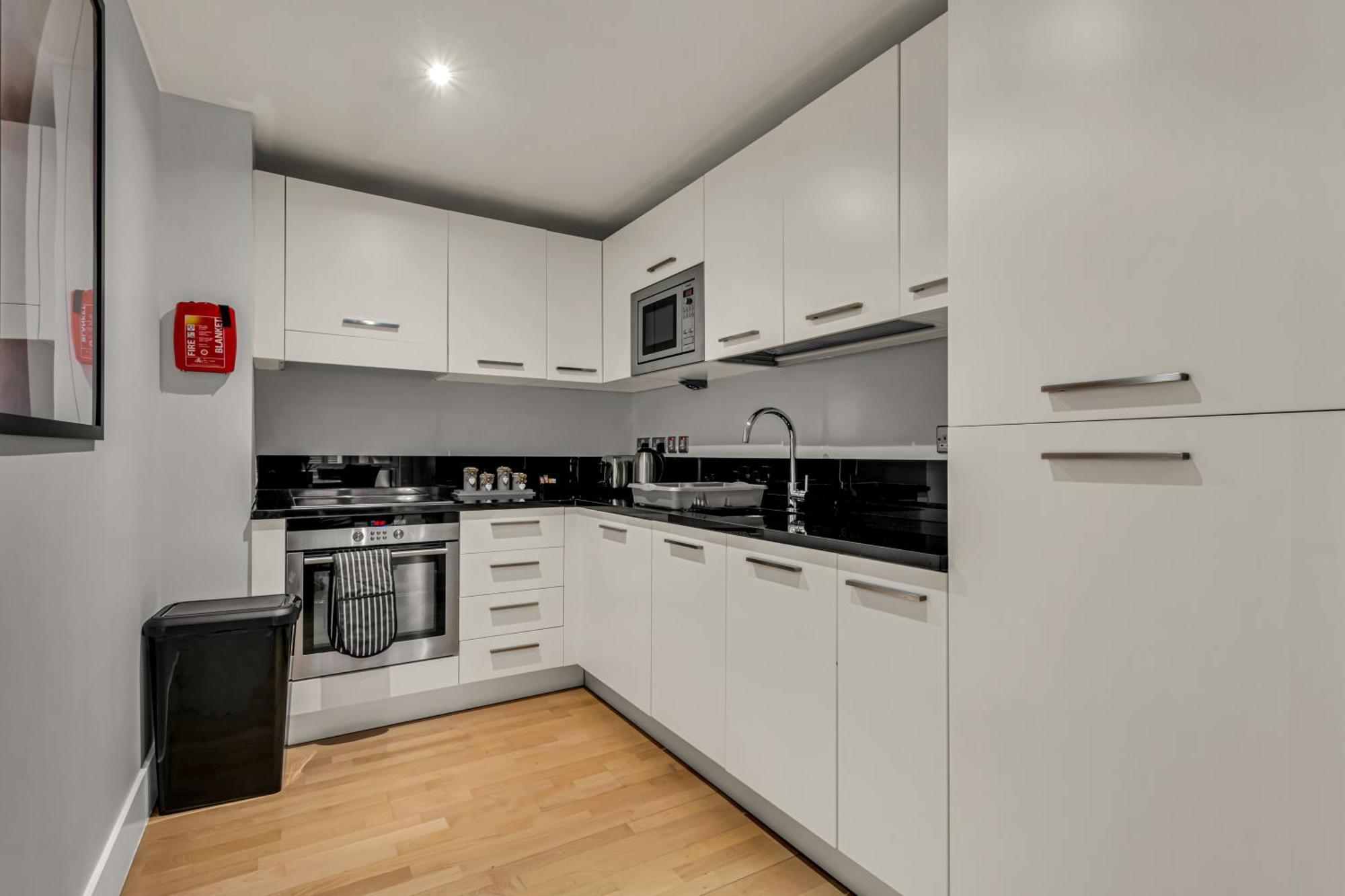 Apartment Mysquare One Bedroom Serviced Near St Paul's Blackfriars London